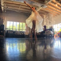 Un solo de Brigid Baker para anunciar el renacimiento después de la pandemia.