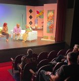 De Buenos Aires a la Calle 8… con una comedia sobre el arte de pelear