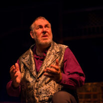 Review of ‘Jacob Marley’s Christmas Carol’: A captivating one-man performance in a heartwarming production