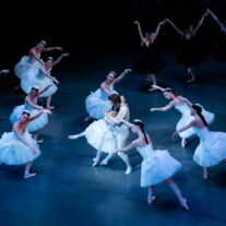 Review: Miami enthusiastically welcomes Alexei Ratmansky’s vibrant, ‘restored’ version of ‘Swan Lake’