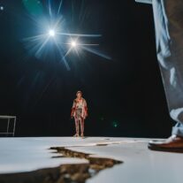 ‘Barrabas, Historia de un Perro’: Tragedia Griega Siglo 21 en el 38 Festival Internacional de Teatro Hispano