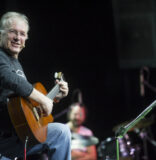 Luis Pescetti y el arte de hacer cantar y reír a los niños… y a sus padres