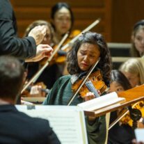Dos estrellas del violín con la Orquesta de Cleveland en el Arsht Center