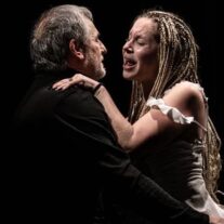 ‘Hamlet’, el barroco teatral y los ‘Pollocks’ escénicos de ‘Ayer Dejé de Matarme’