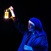 Mirar por el retrovisor: ‘la travesía’ hacia otras formas de la fe