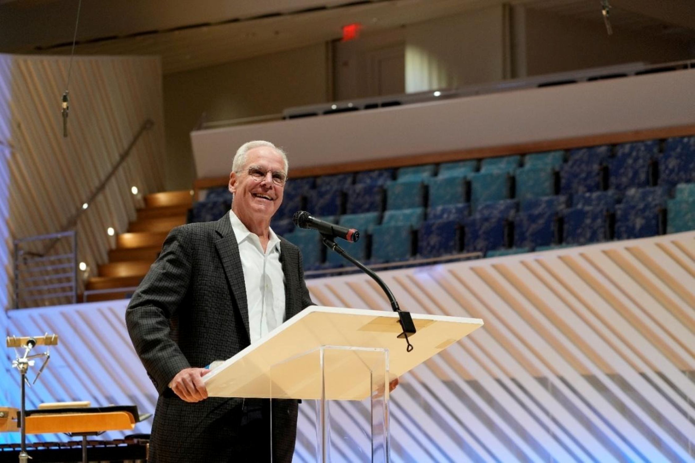 President and Chief Executive Officer Howard Herring will retire from New World Symphony on June 30, 2026. Appointed in 2001, Herring will have served in the role for over 25 of the institution’s 38 years.